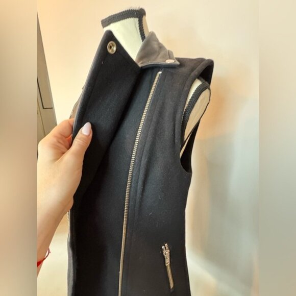 Mackage Sleeveless Jacket w/ Leather Collar | Black | Size XS - Picture 9 of 16